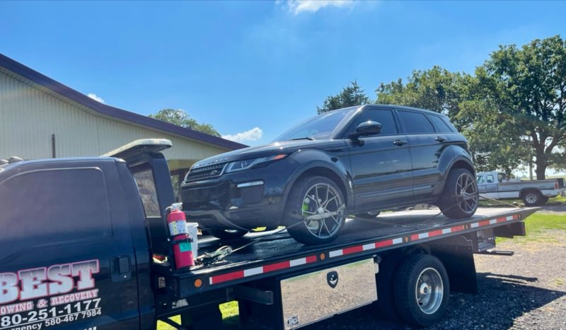 Best Towing & Recovery towing an SUV