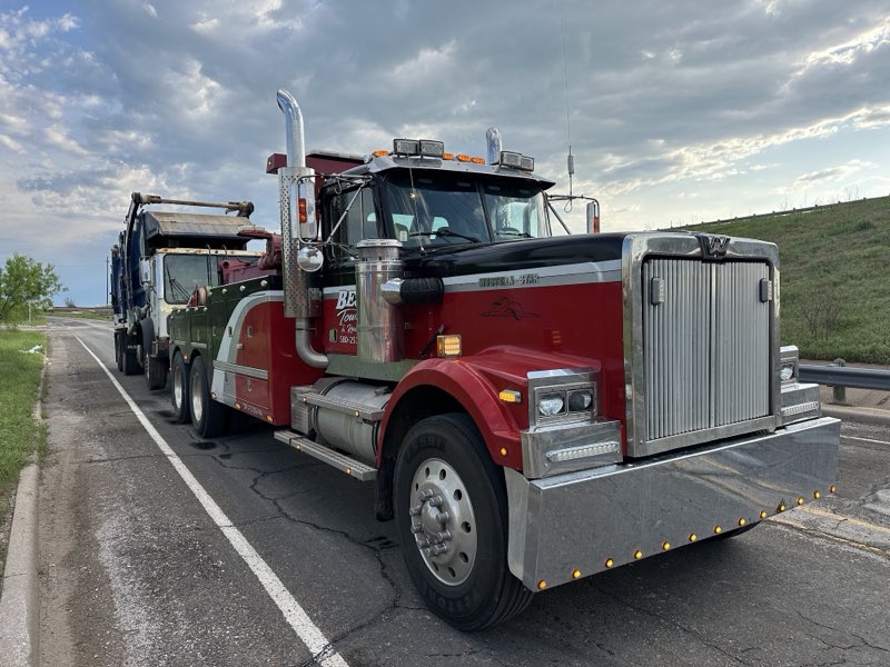 Best Towing & Recovery heavy-duty wrecker